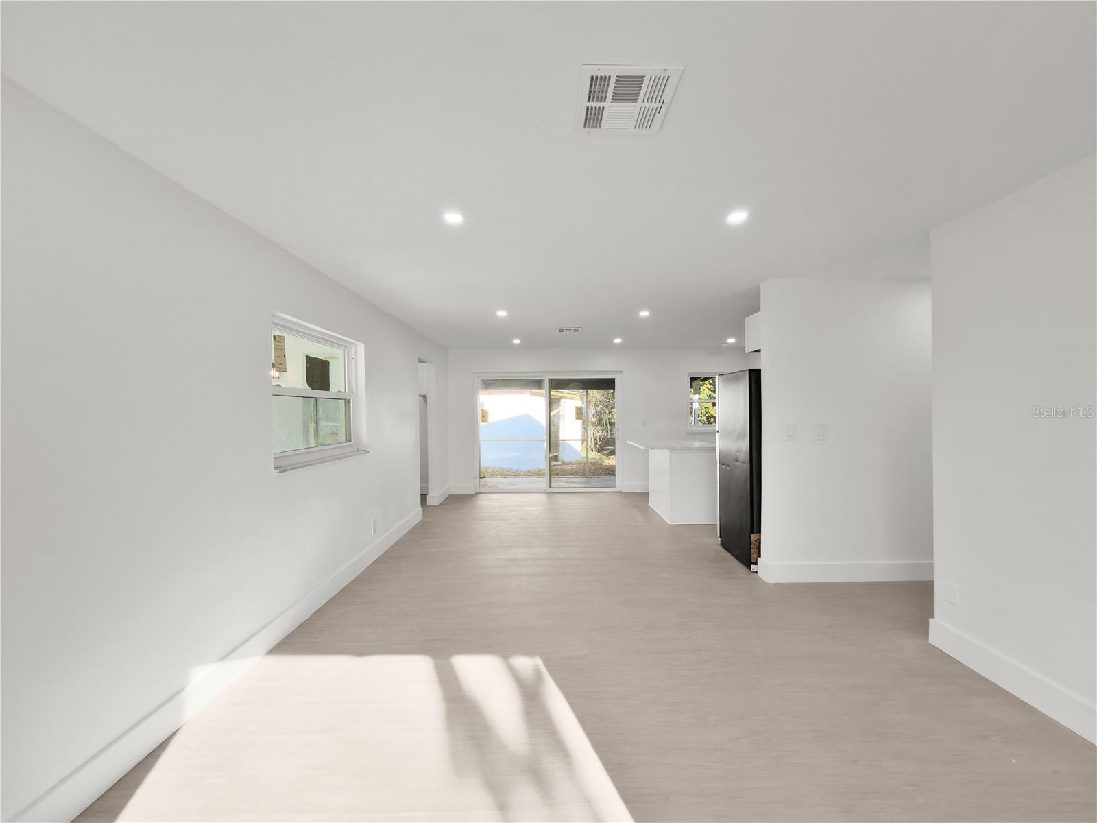 CEDAR POINT - Residential Lease