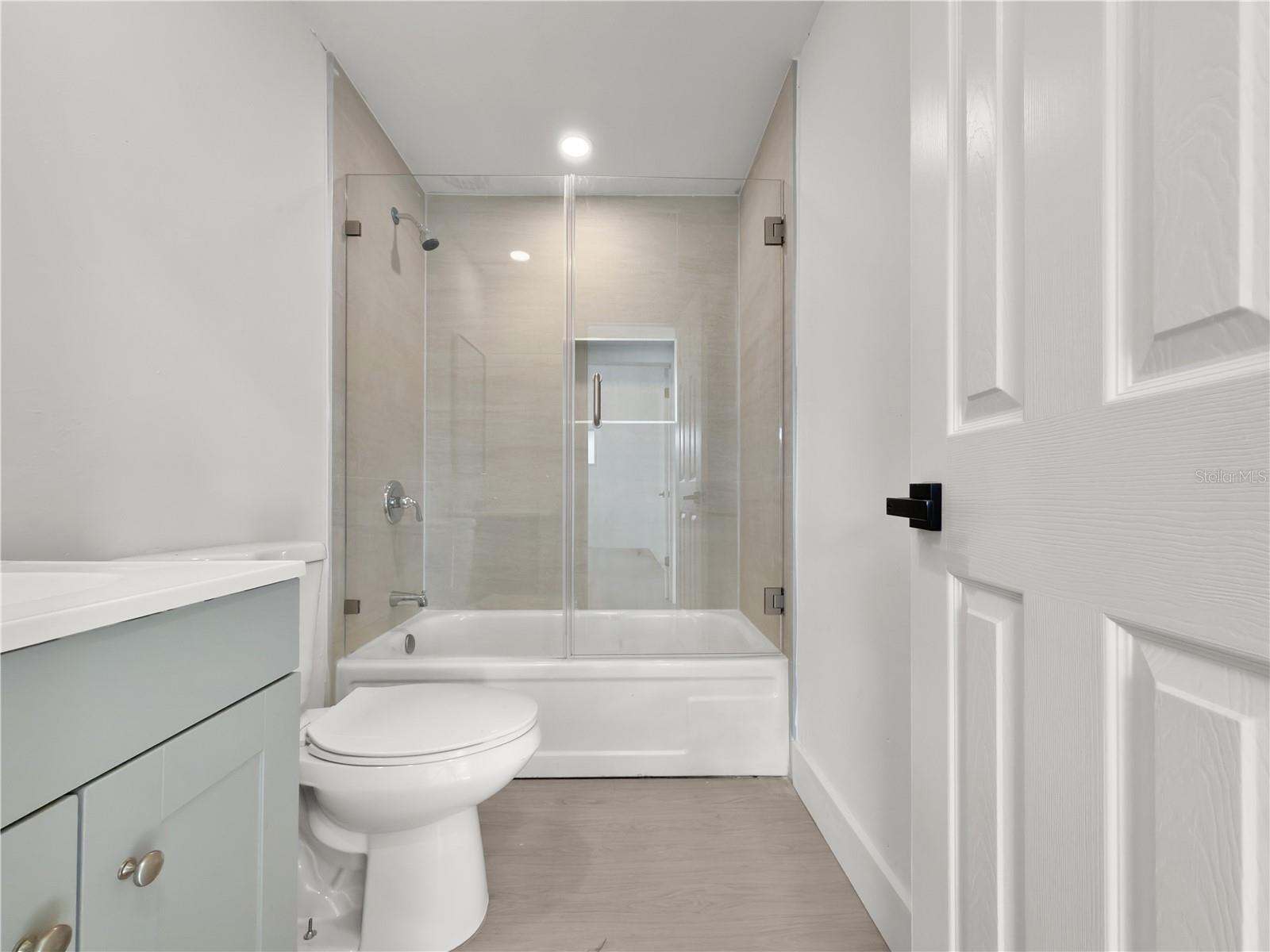 CEDAR POINT - Residential Lease