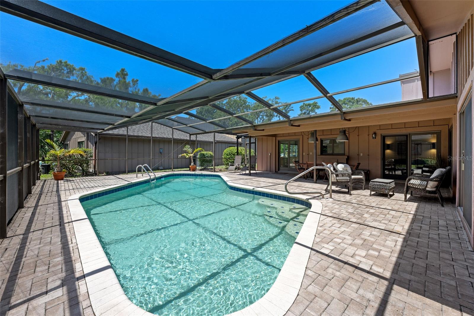 6101 WILLOW OAK CIRCLE