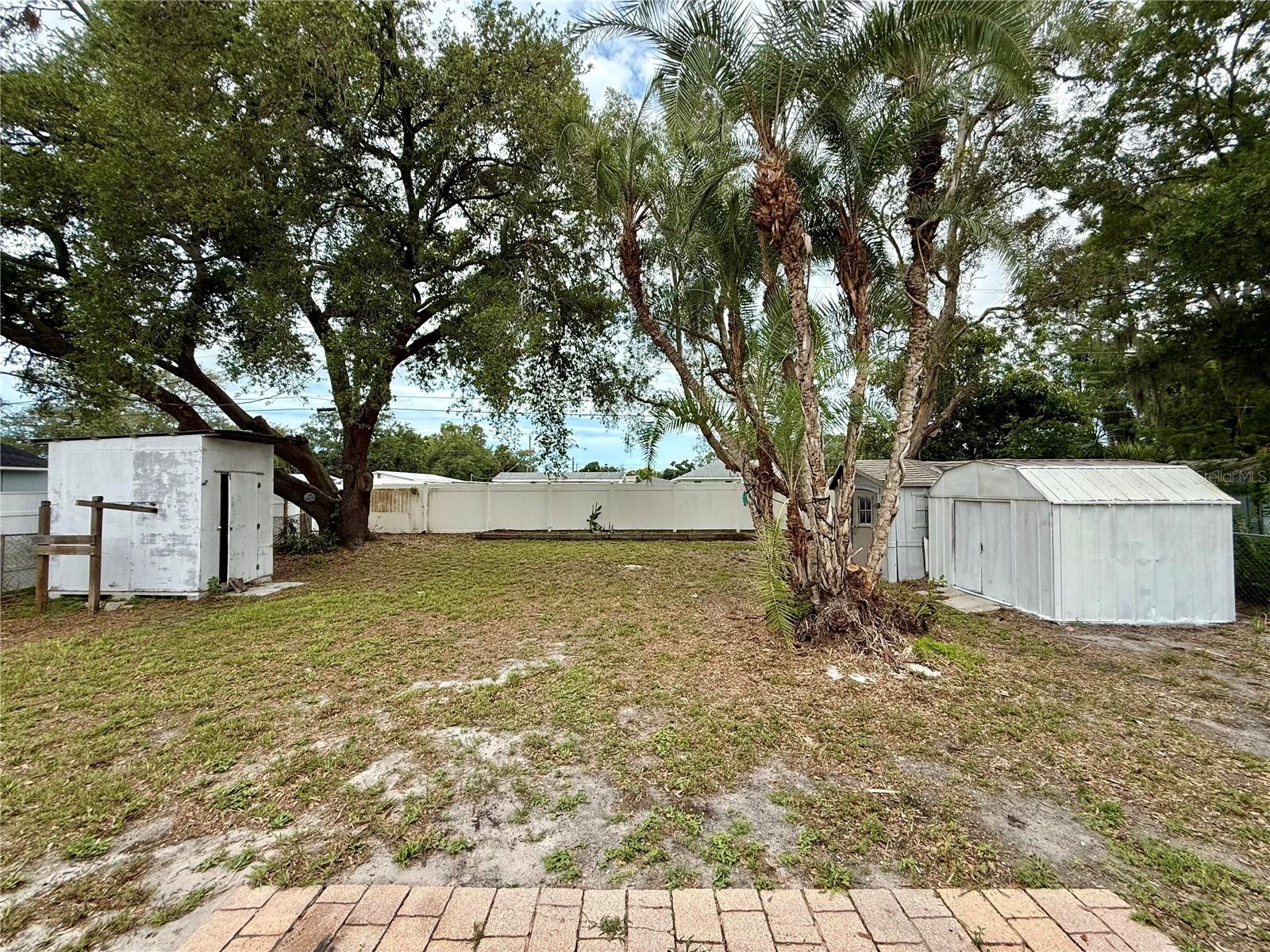 EASTWOOD - Residential