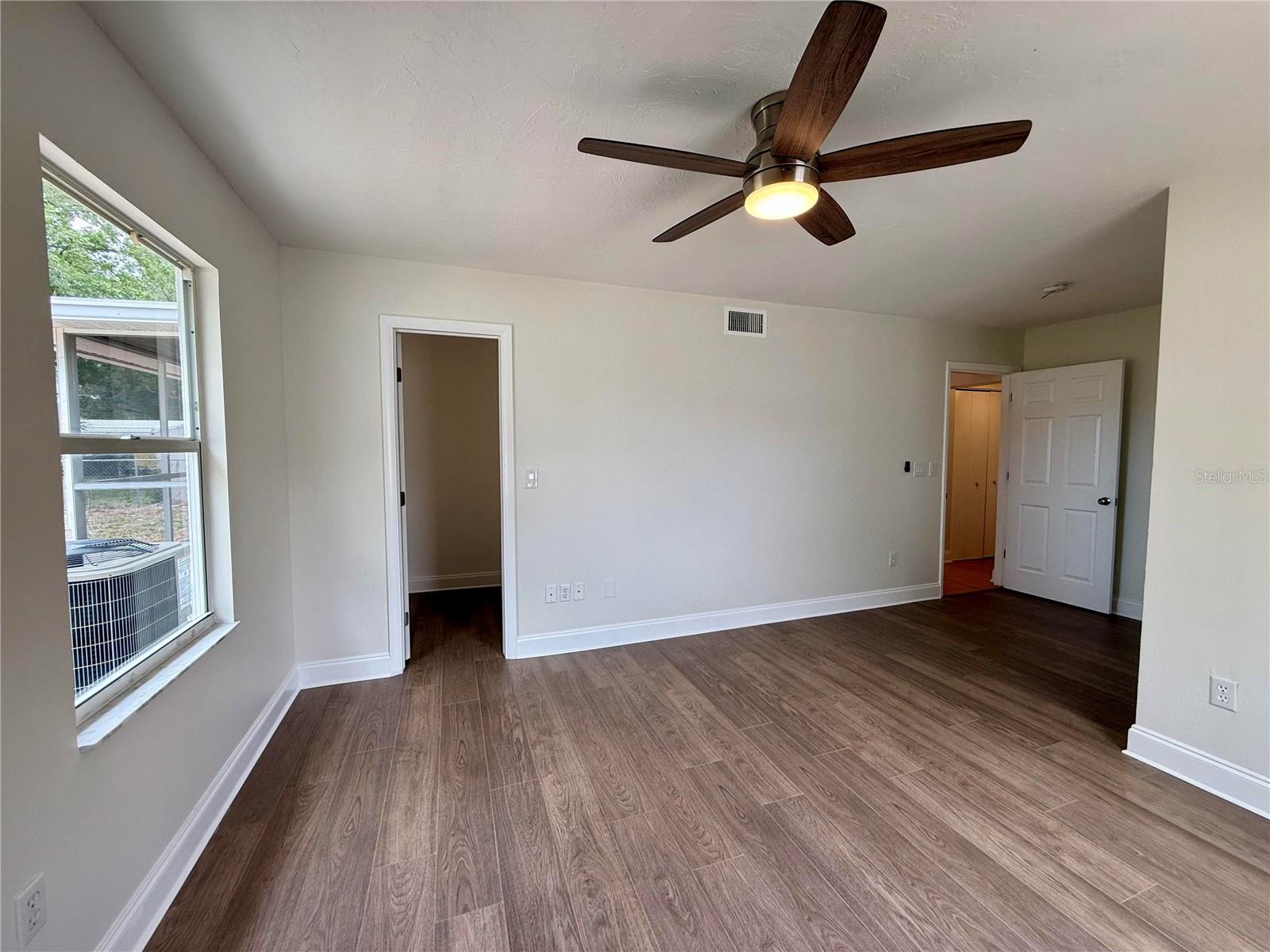 EASTWOOD - Residential