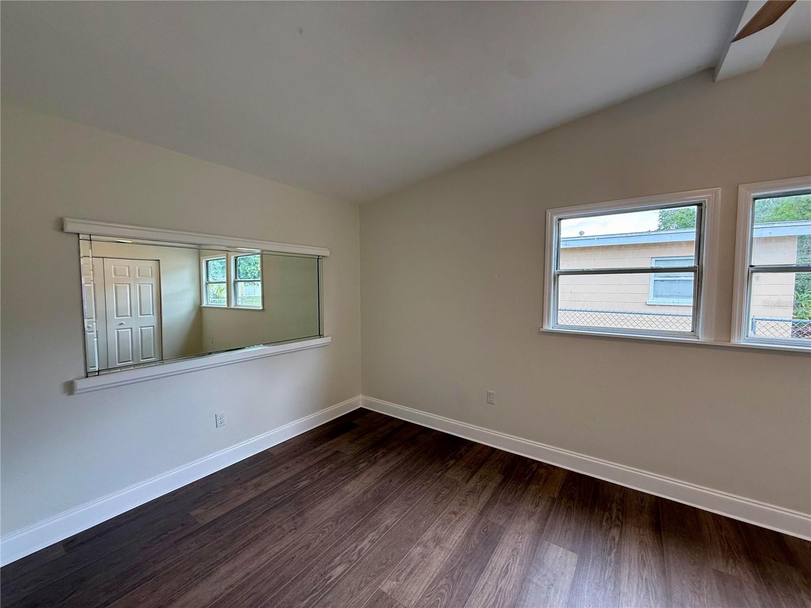 EASTWOOD - Residential