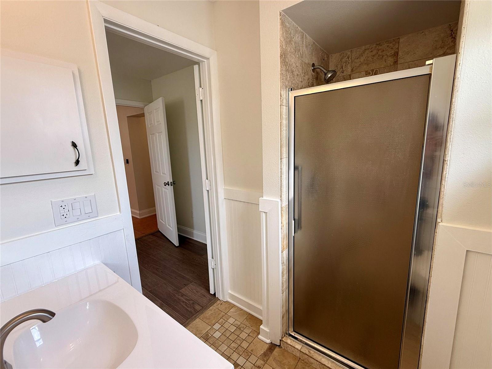 EASTWOOD - Residential