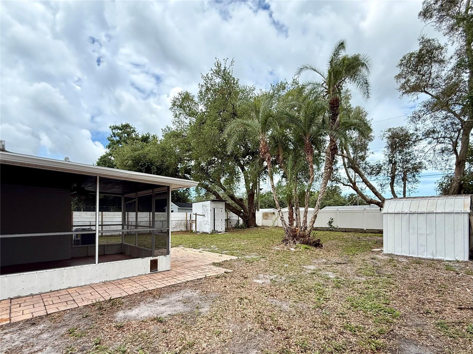 EASTWOOD - Residential