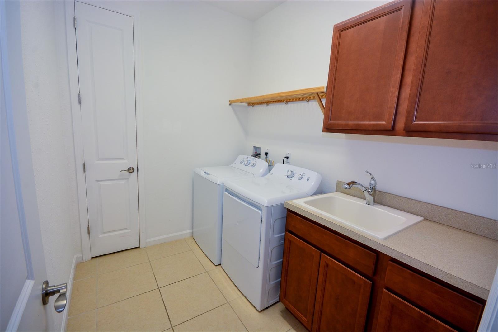 VICTORIA GARDENS PH 7 - Residential