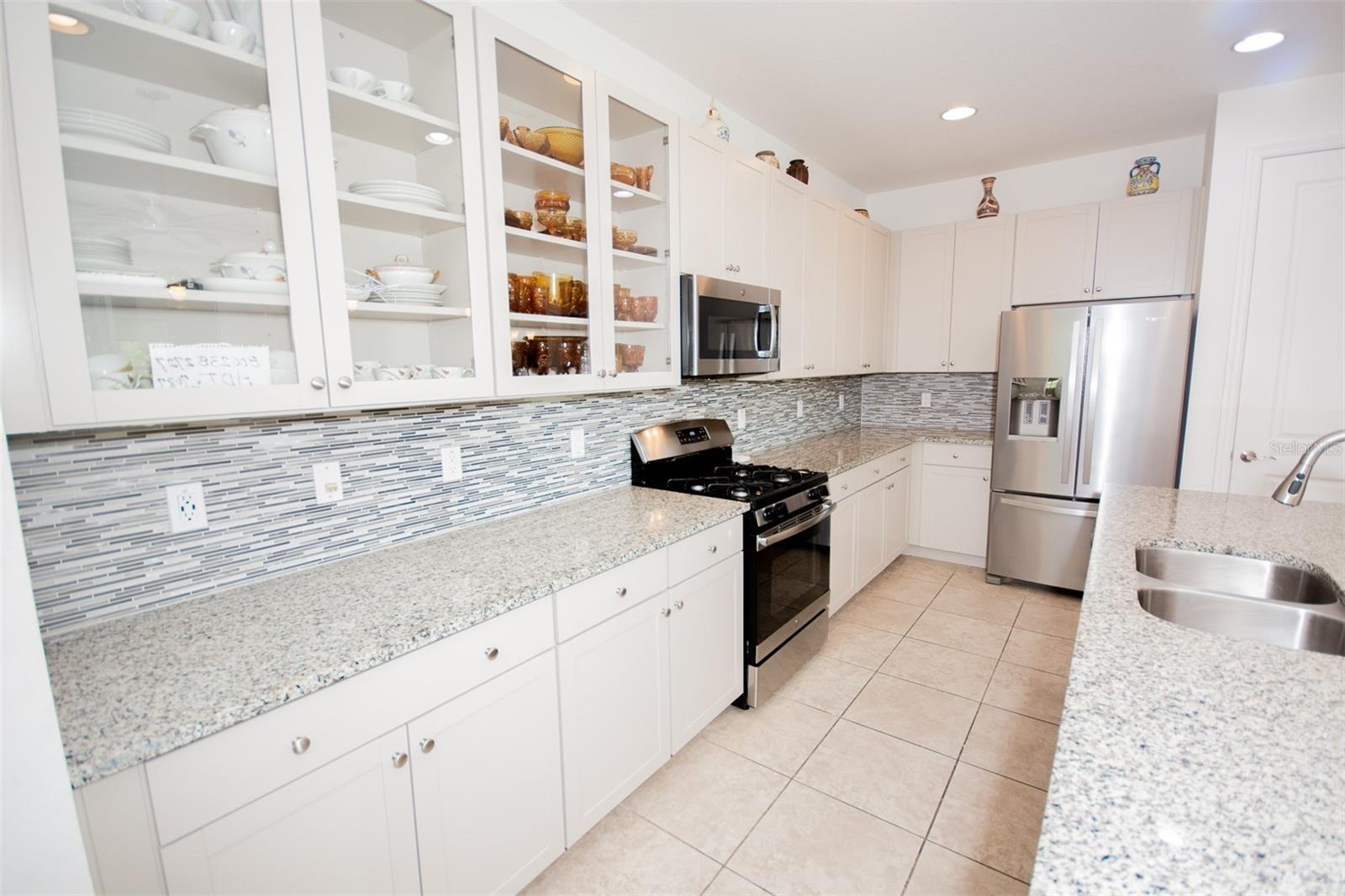 VICTORIA GARDENS PH 7 - Residential