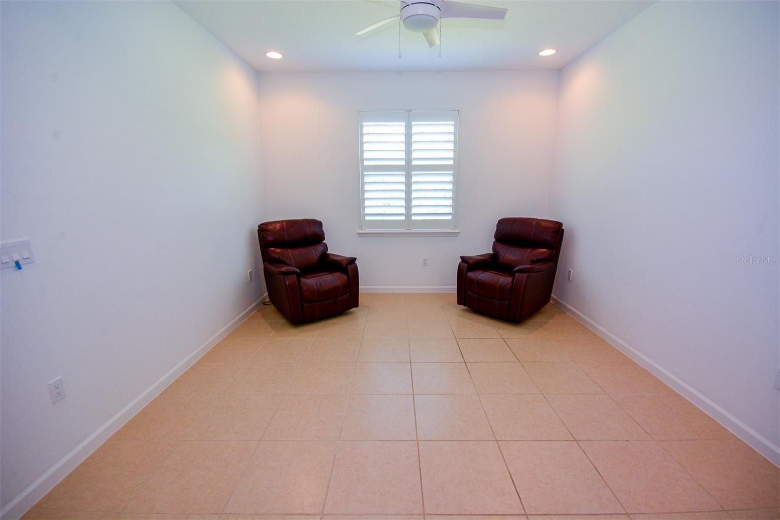 VICTORIA GARDENS PH 7 - Residential