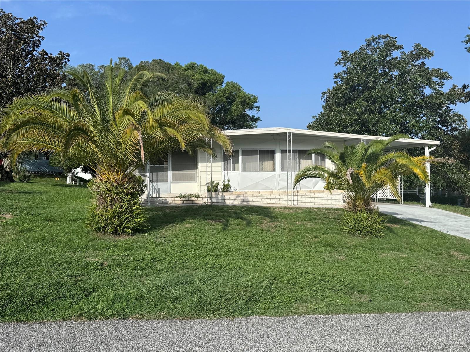 View BROOKSVILLE, FL 34613 mobile home