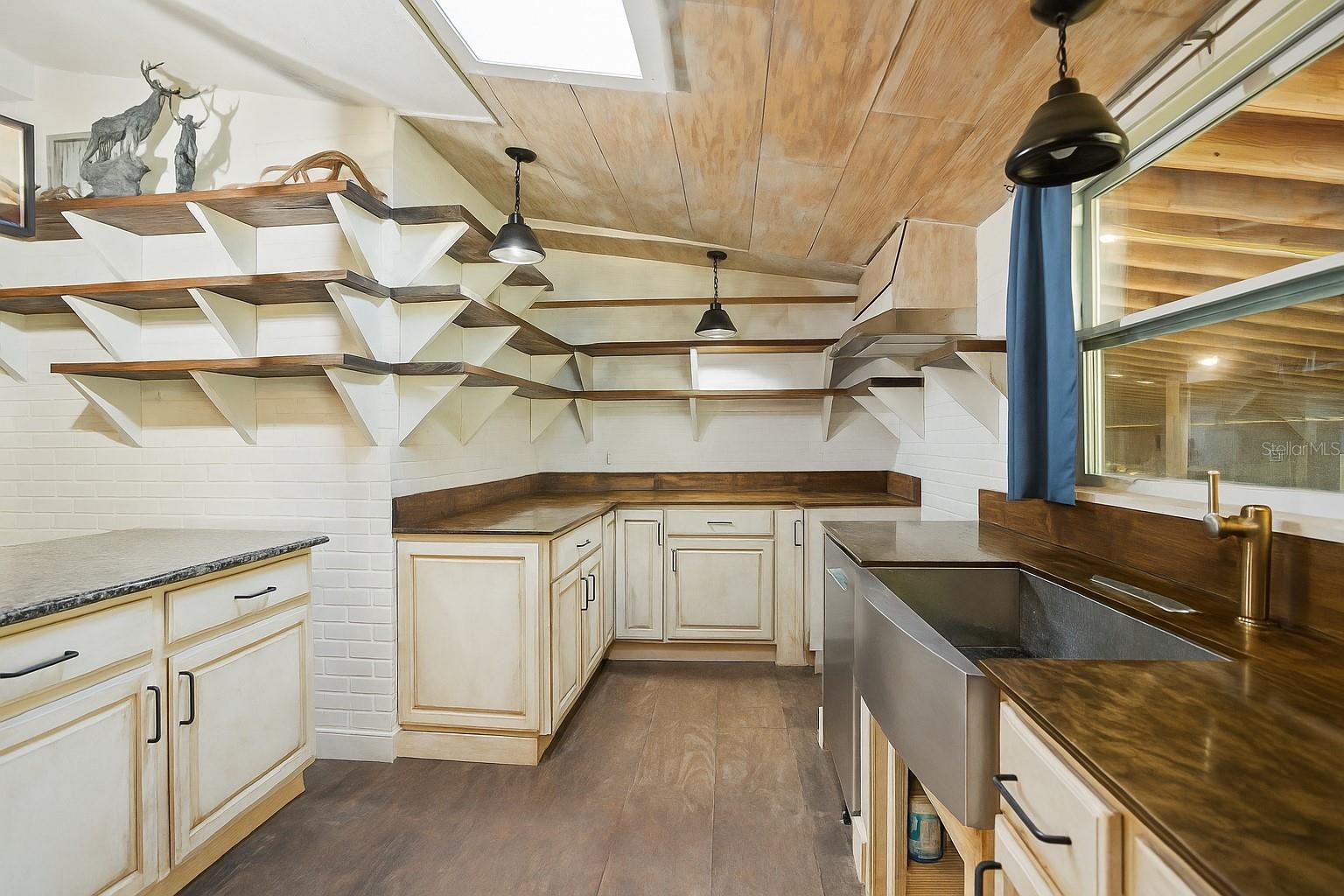 GREEN ACRES CARDINAL STREET AREA - Residential