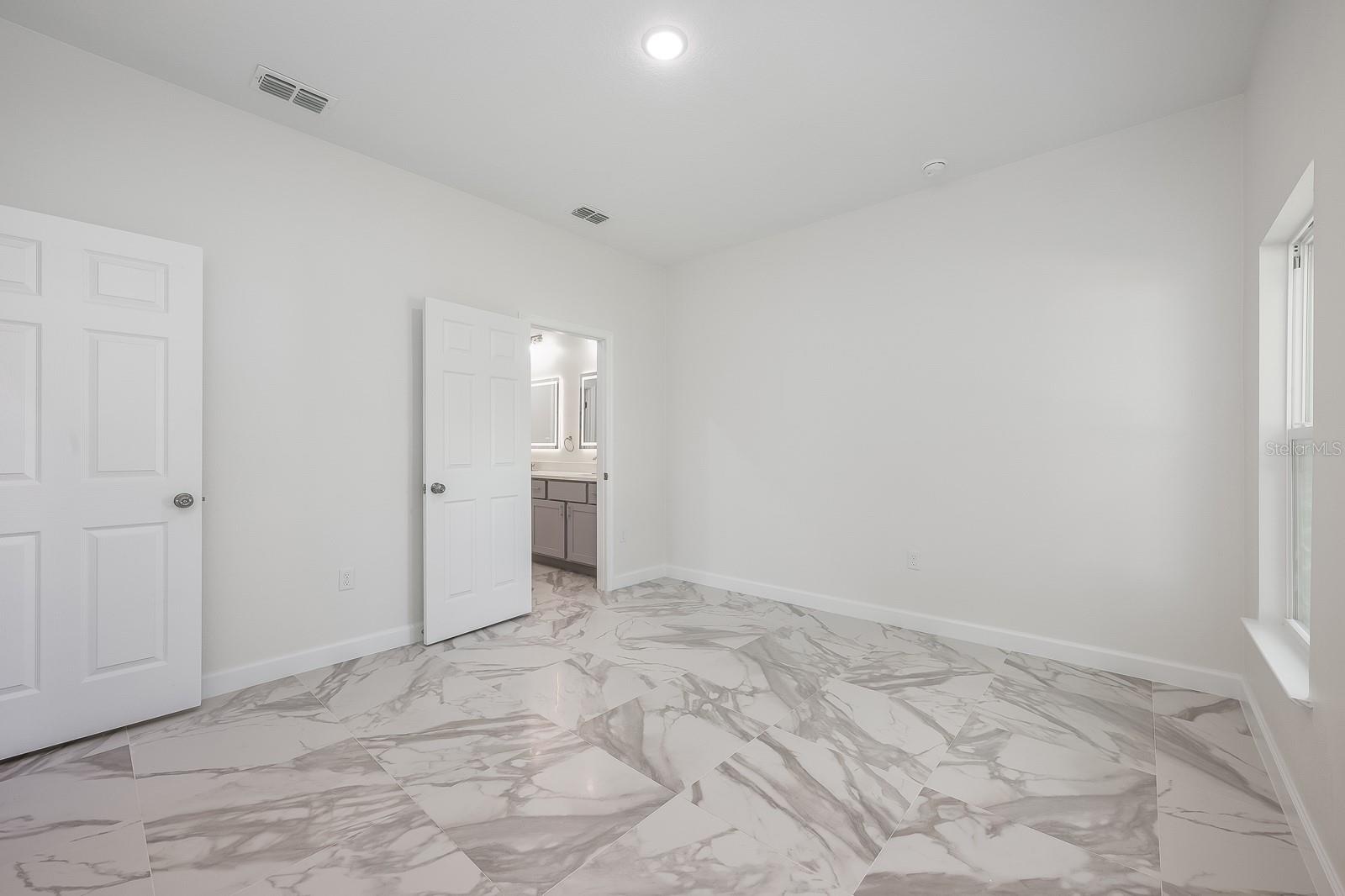 LINCOLN PARK SUBD - Residential