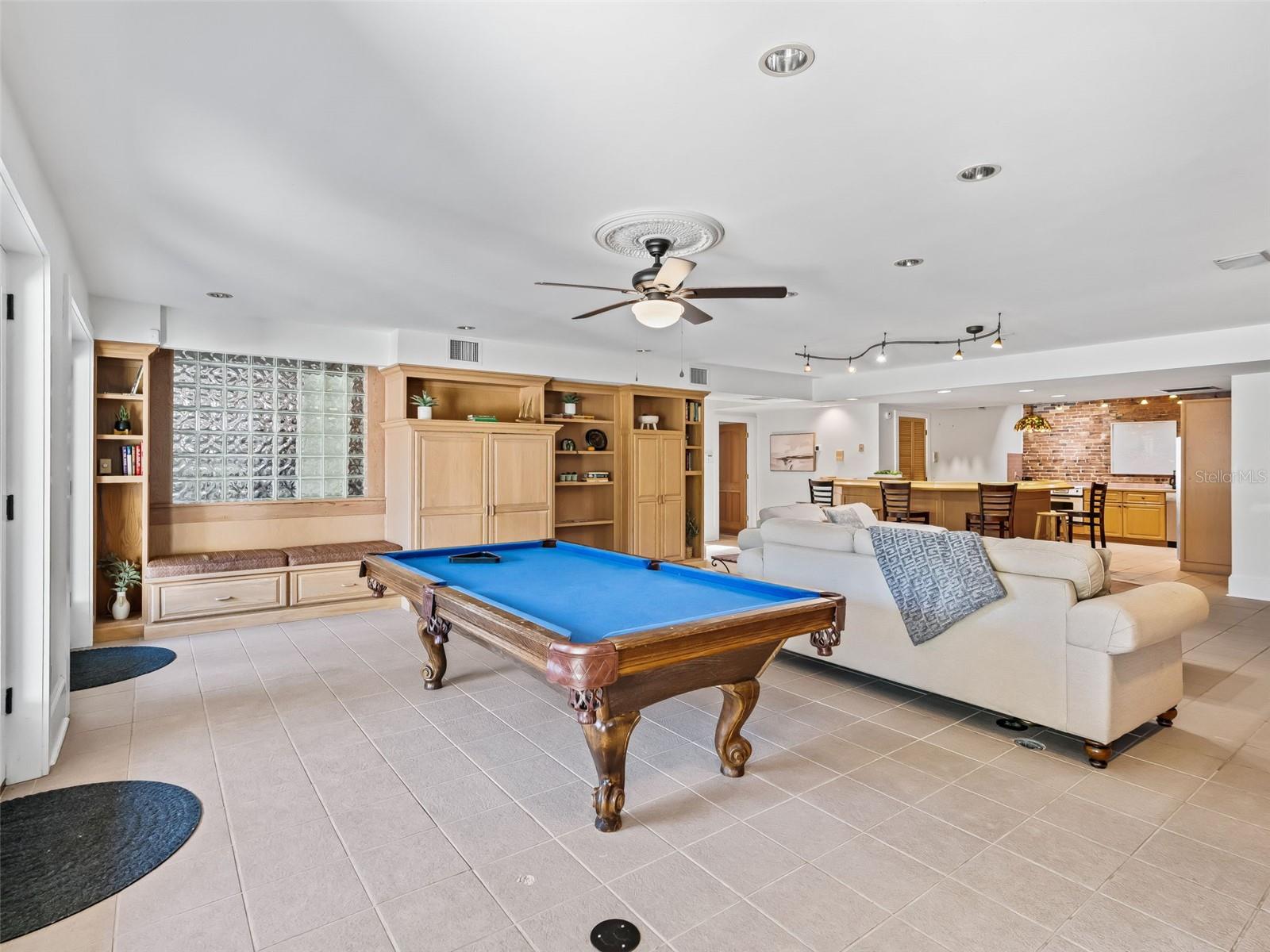 WOODLAND PARK - Residential