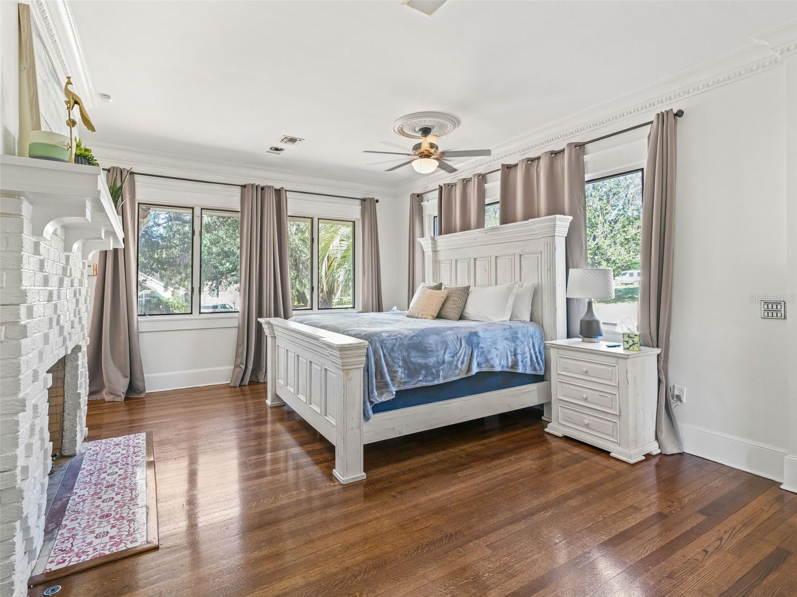 WOODLAND PARK - Residential