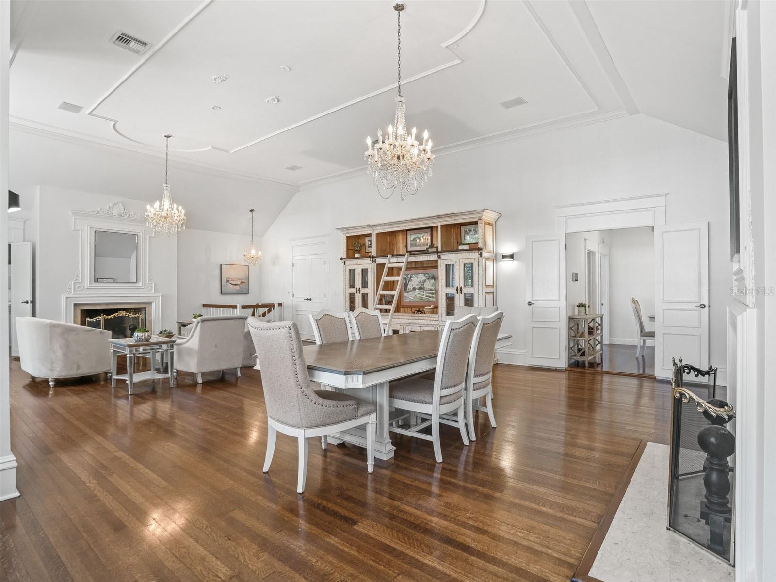 WOODLAND PARK - Residential