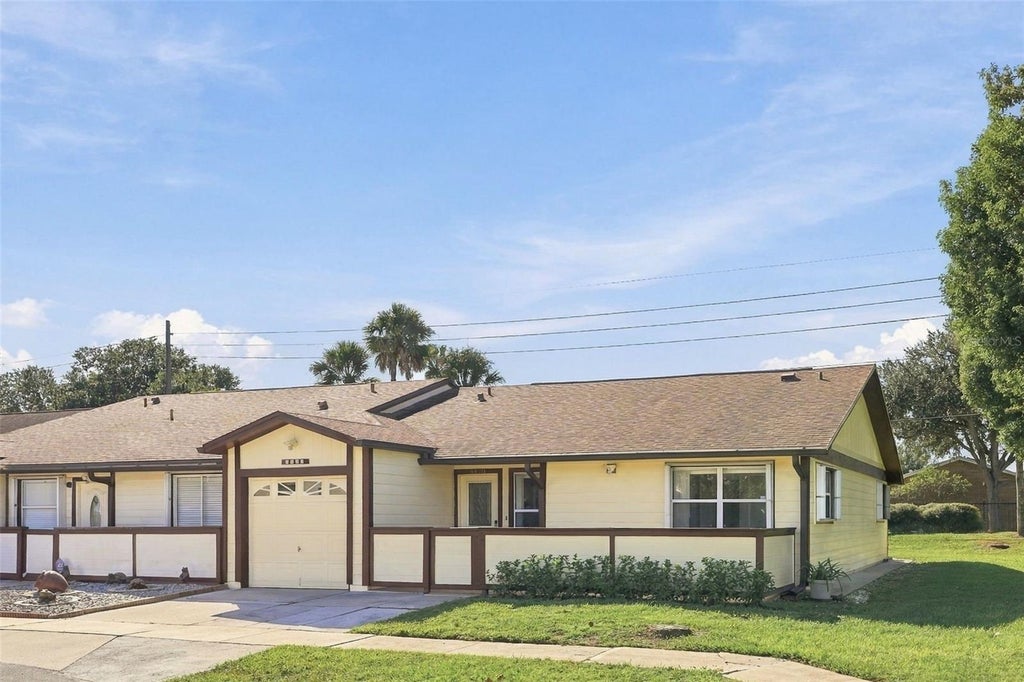 Photo of 5800 Sagunto Street, Orlando, FL 32807 (MLS # O6451342)