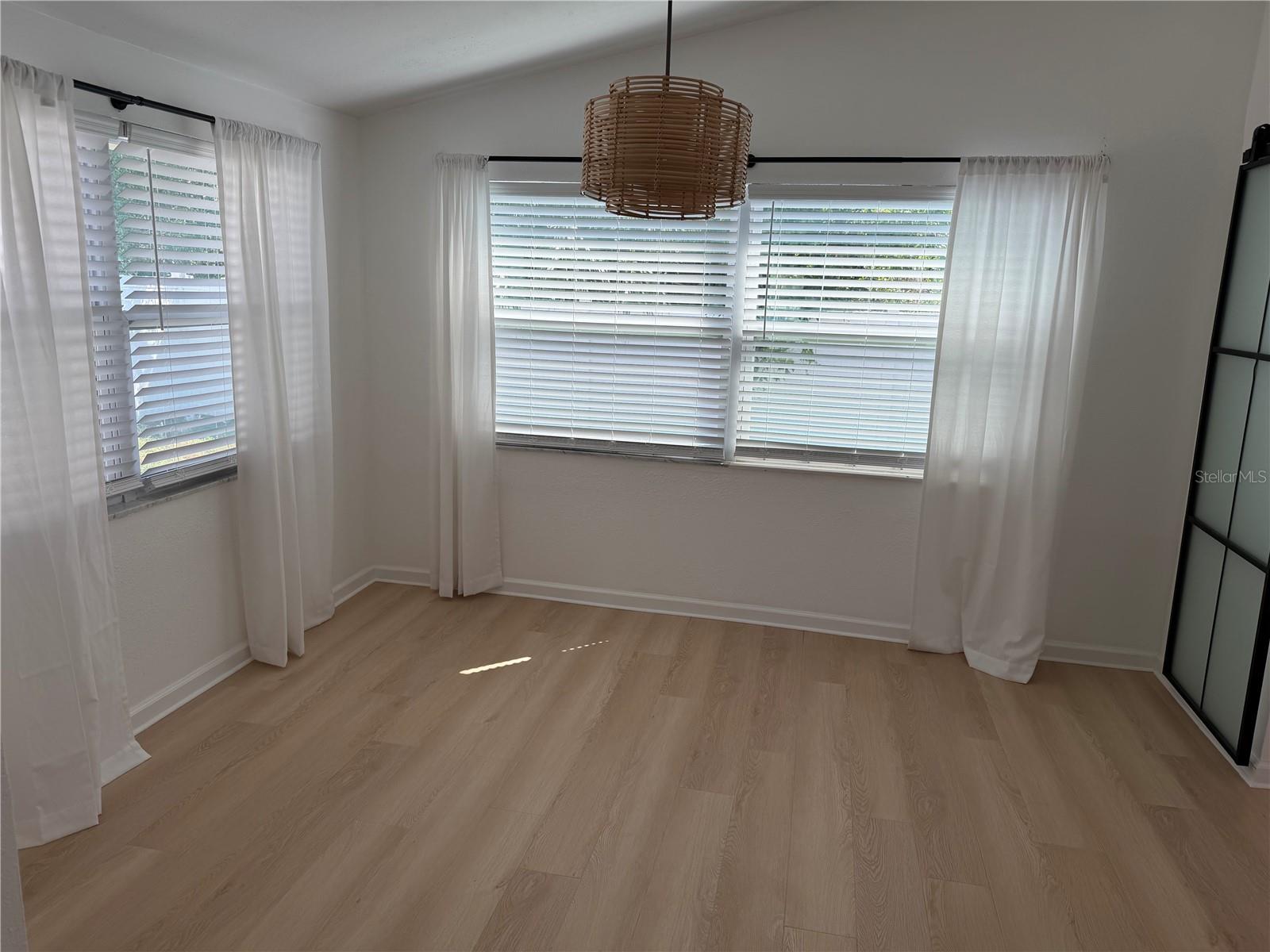 BEACON SQUARE - Residential