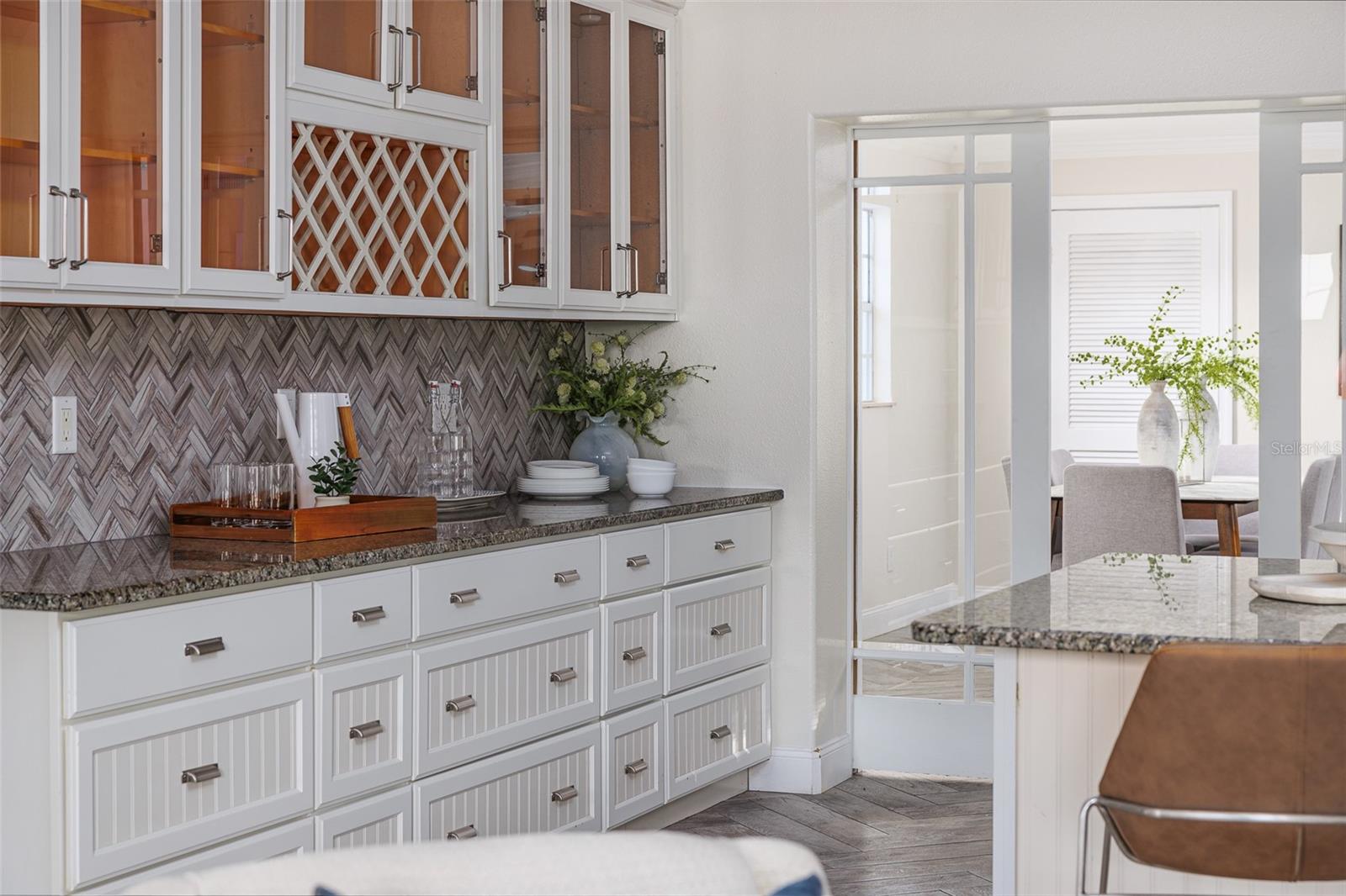 GODFREY MANOR - Residential