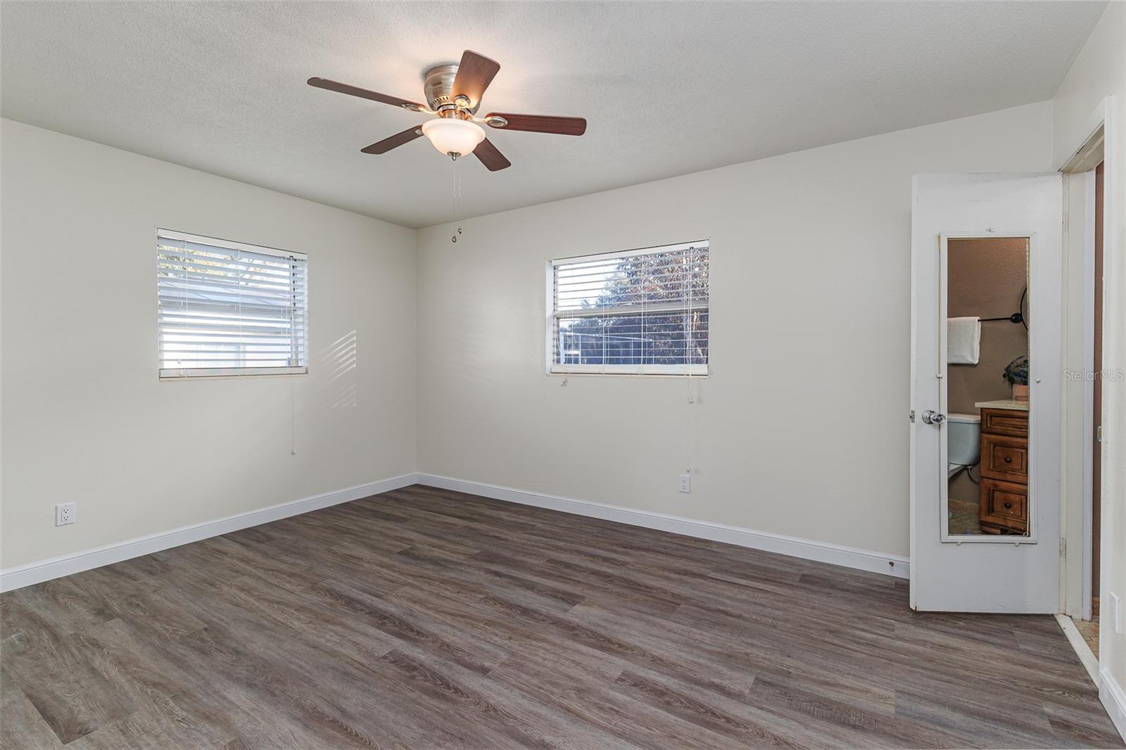 GODFREY MANOR - Residential