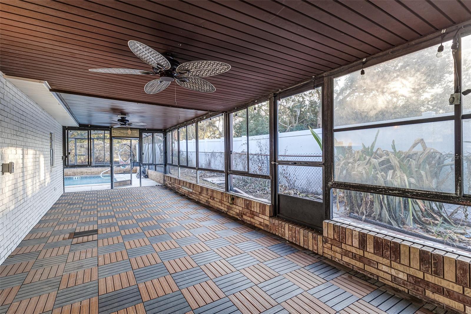 GODFREY MANOR - Residential