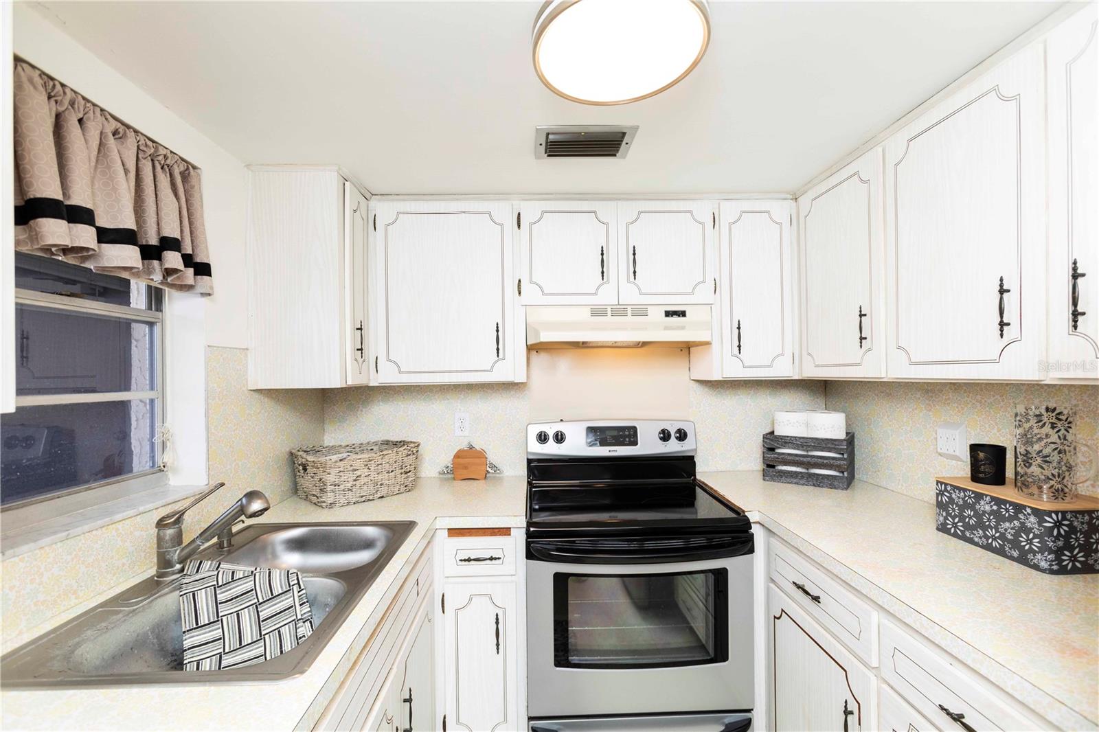 GULF HARBORS CONDO - Residential