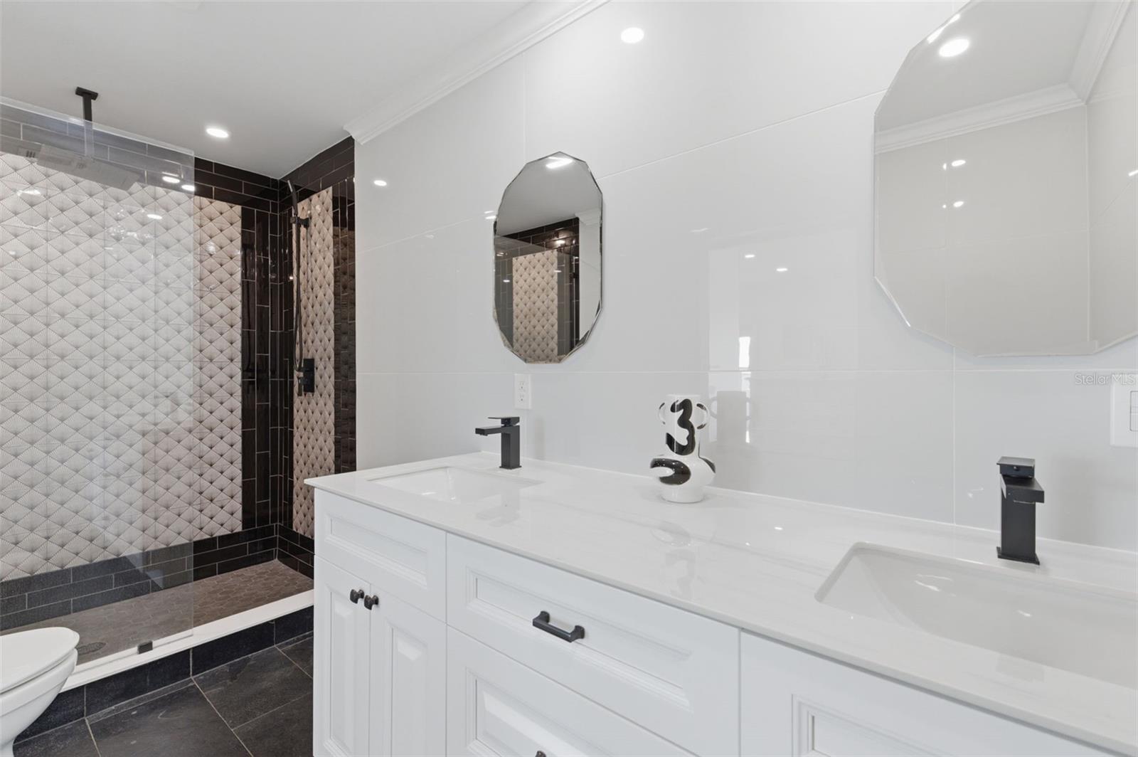 PINELLAS POINT SKYVIEW SHORES 4TH ADD - Residential