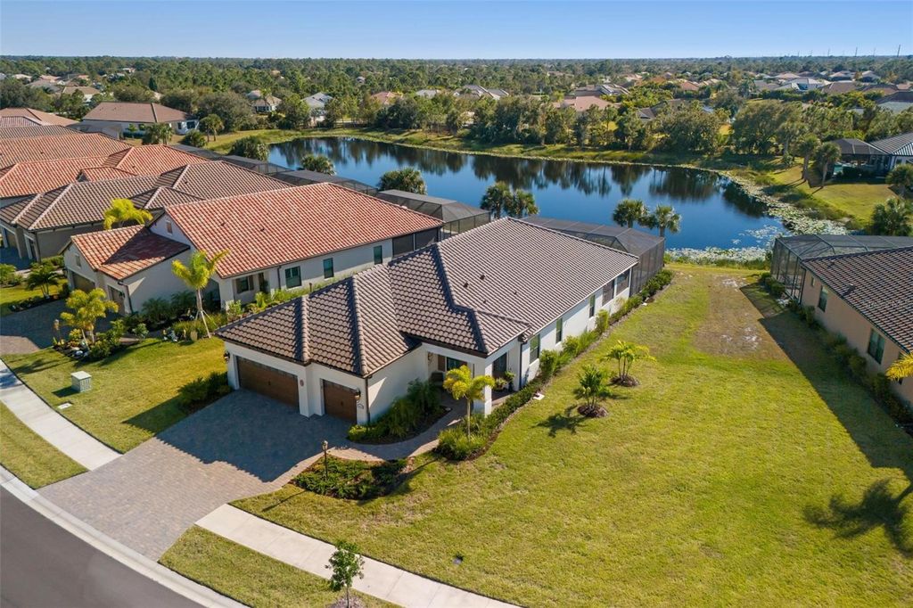 Photo of 11524 Trailwood Drive, Venice, FL 34293 (MLS # A4672454)