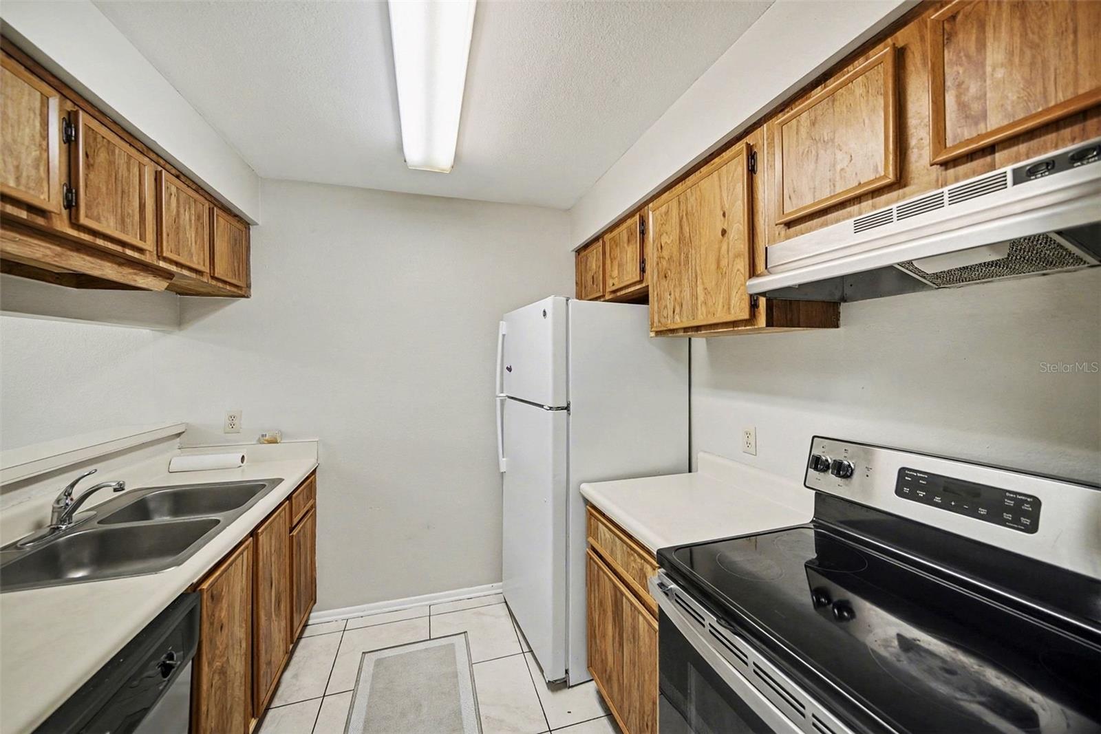 THE OAKS UNIT VIII A CONDOMINI - Residential