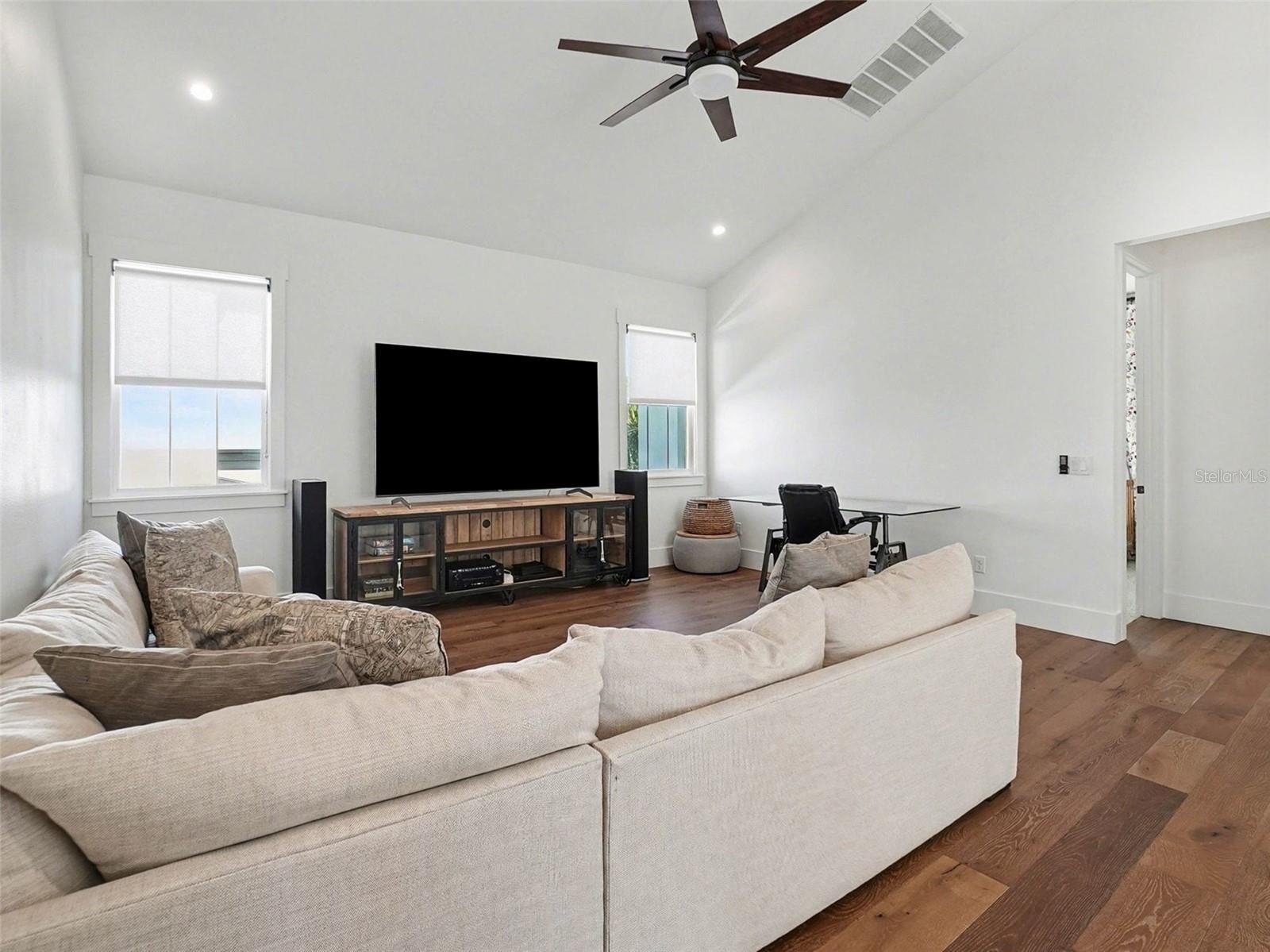 LAKE KILLARNEY SHORES - Residential