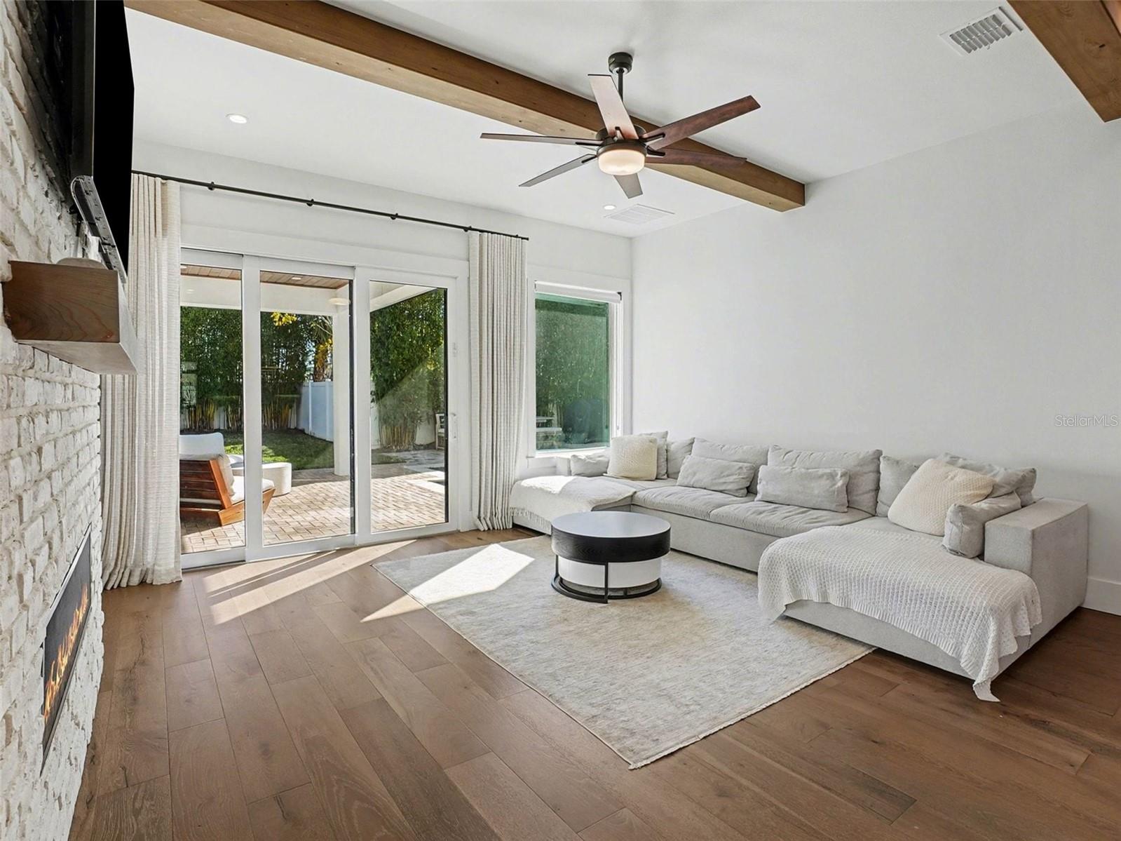 LAKE KILLARNEY SHORES - Residential