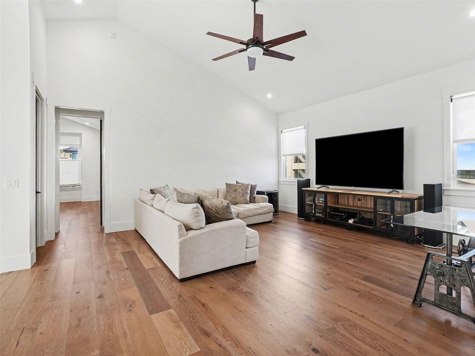 LAKE KILLARNEY SHORES - Residential