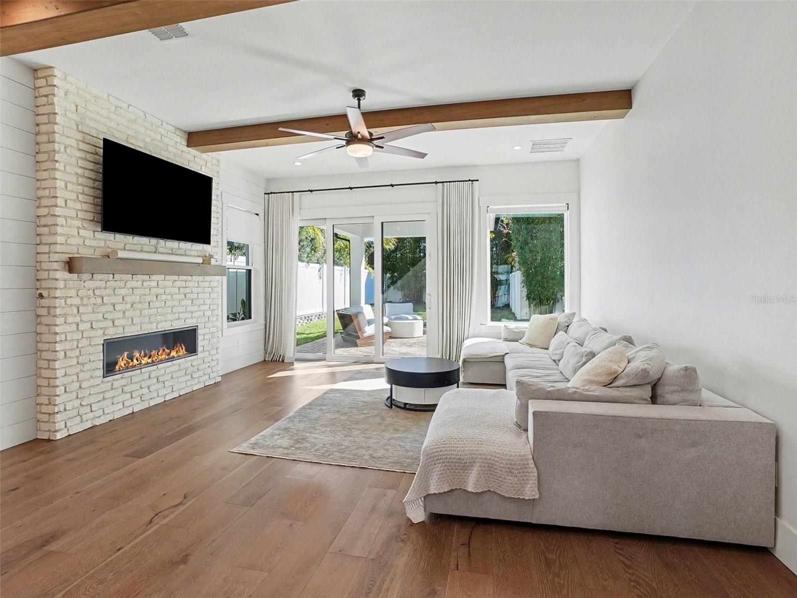 LAKE KILLARNEY SHORES - Residential