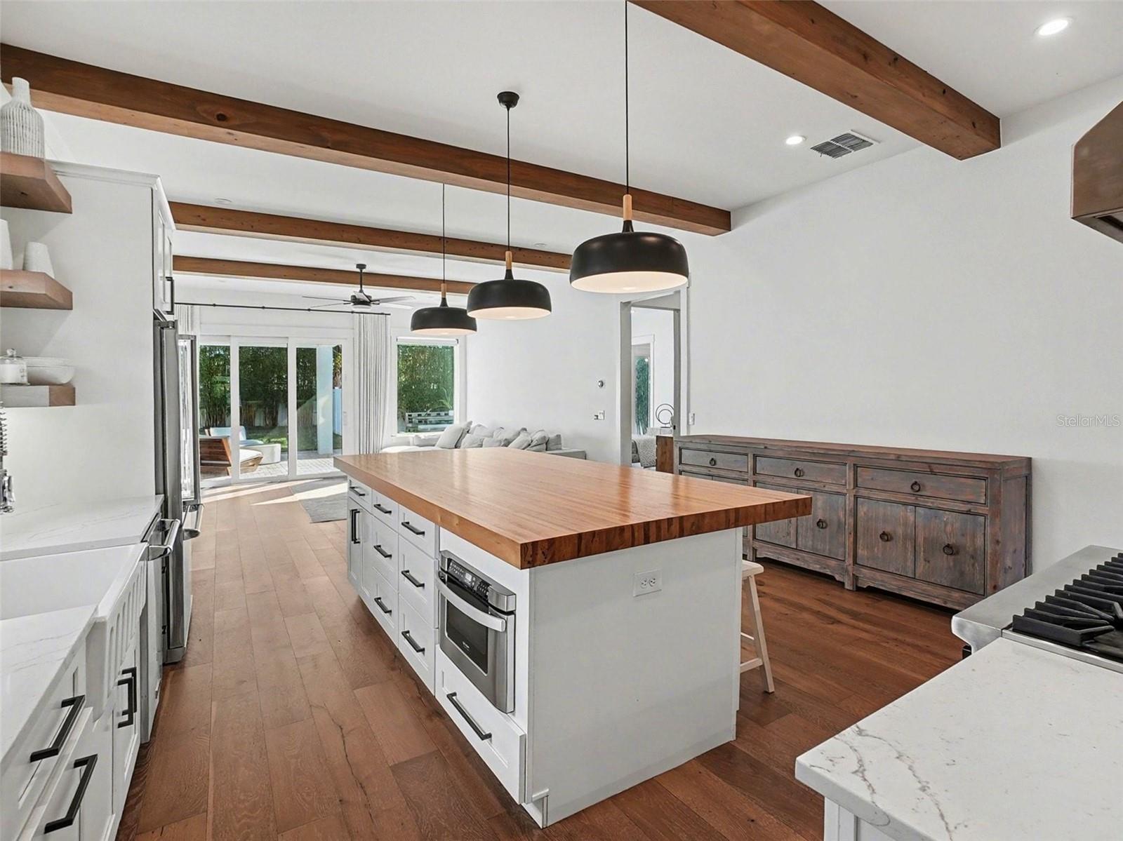 507 COUNTRY CLUB DRIVE