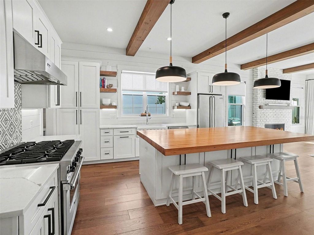 Photo of 507 Country Club Drive, Winter Park, FL 32789 (MLS # O6377844)