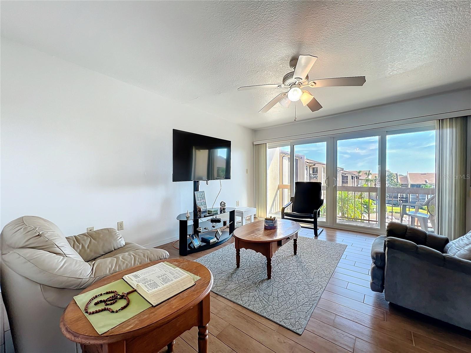 562 ORANGE DRIVE 33