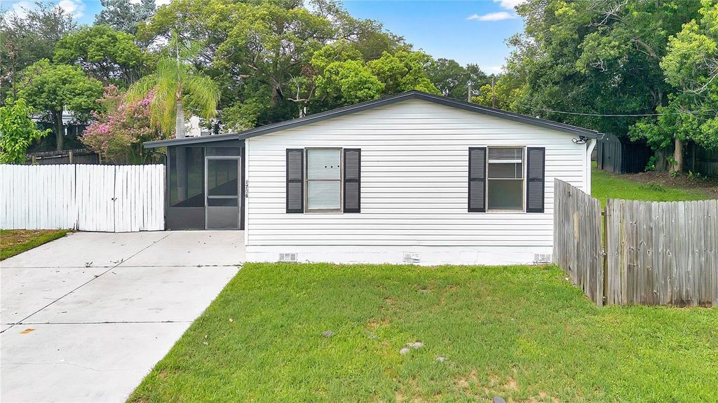 Photo of 1706 Charleston Lane, Saint Cloud, FL 34769 (MLS # S5153925)
