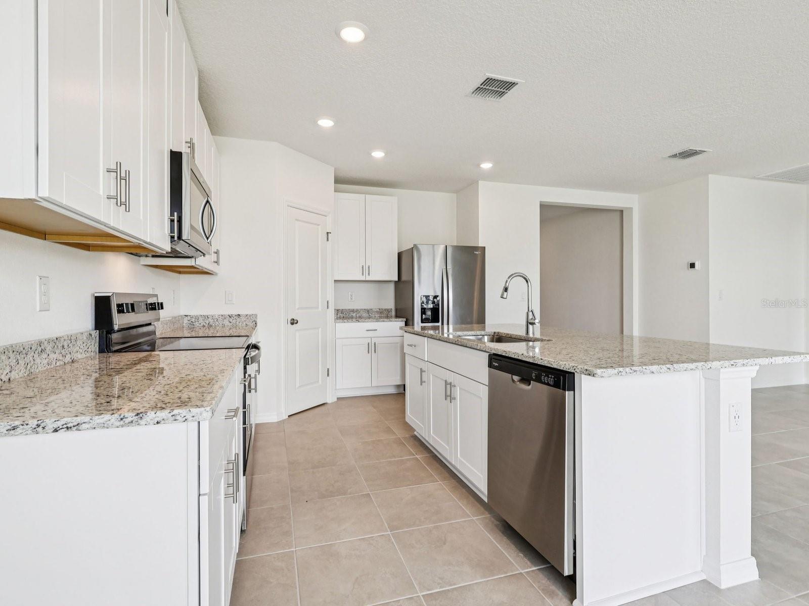BENTON HILLS - Residential