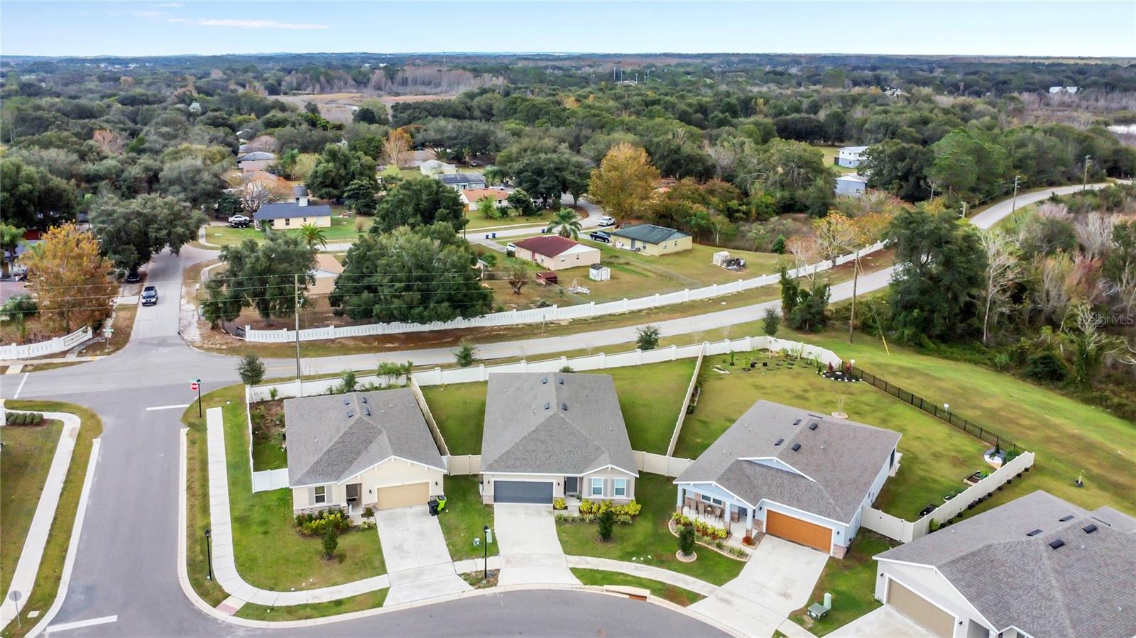 SUNSET LAKES - Residential