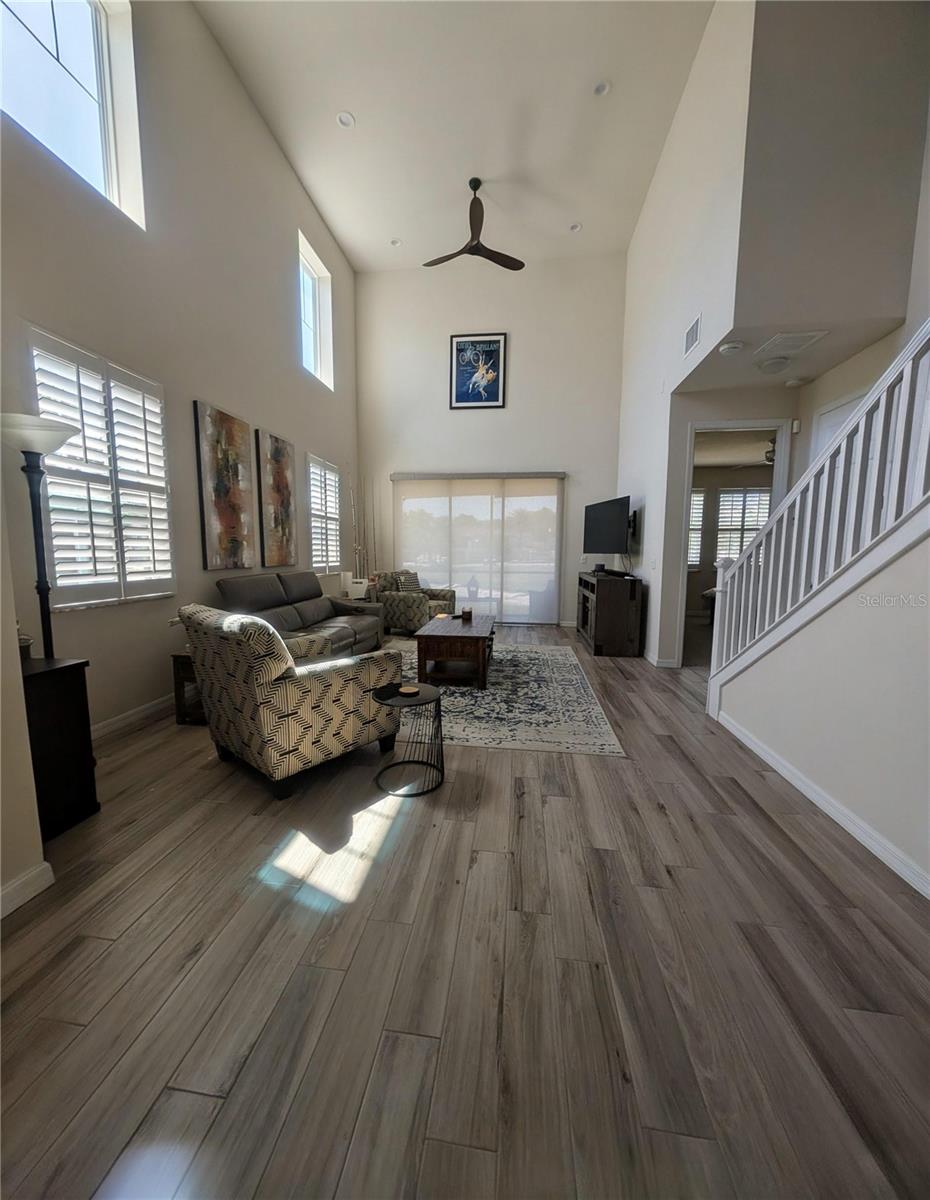 MONTCLAIR LAKE TWNHMS - PH 1 - Residential