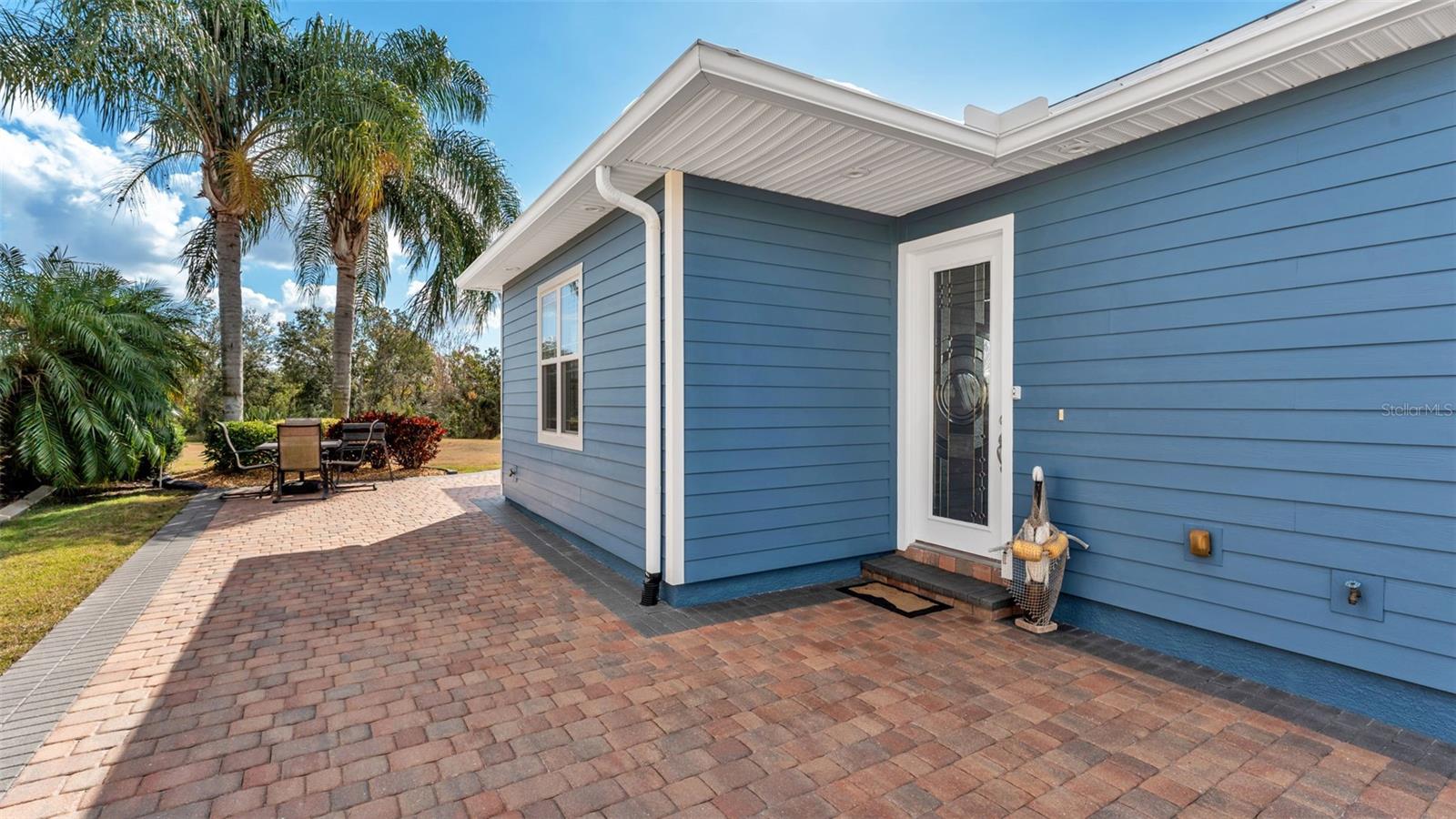 BAY LAKE RESIDENCE - Residential