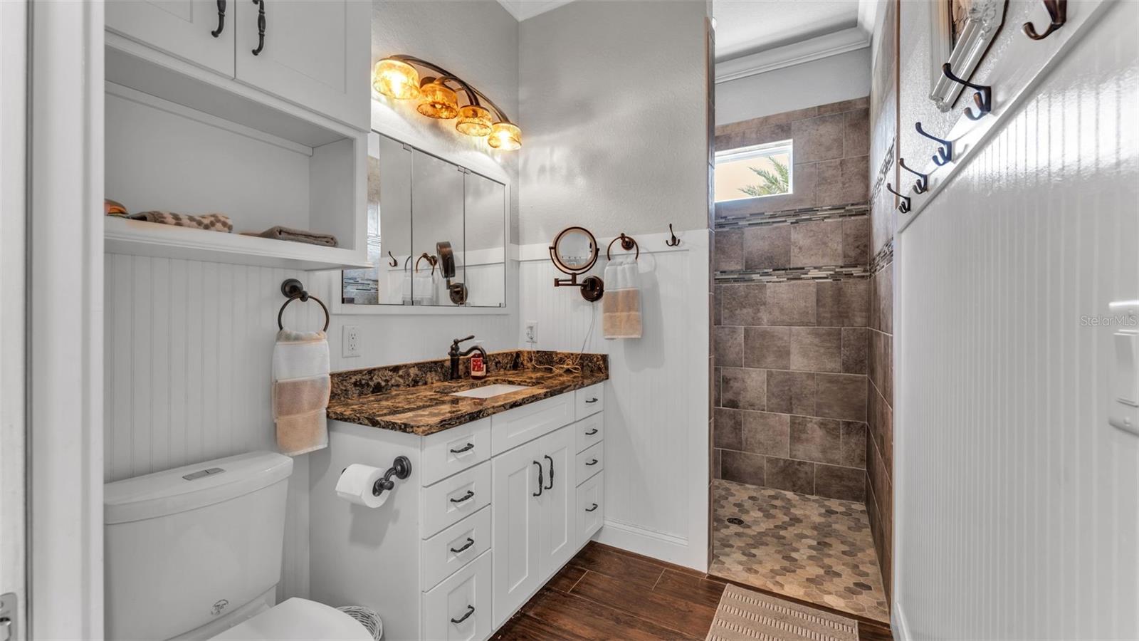 BAY LAKE RESIDENCE - Residential