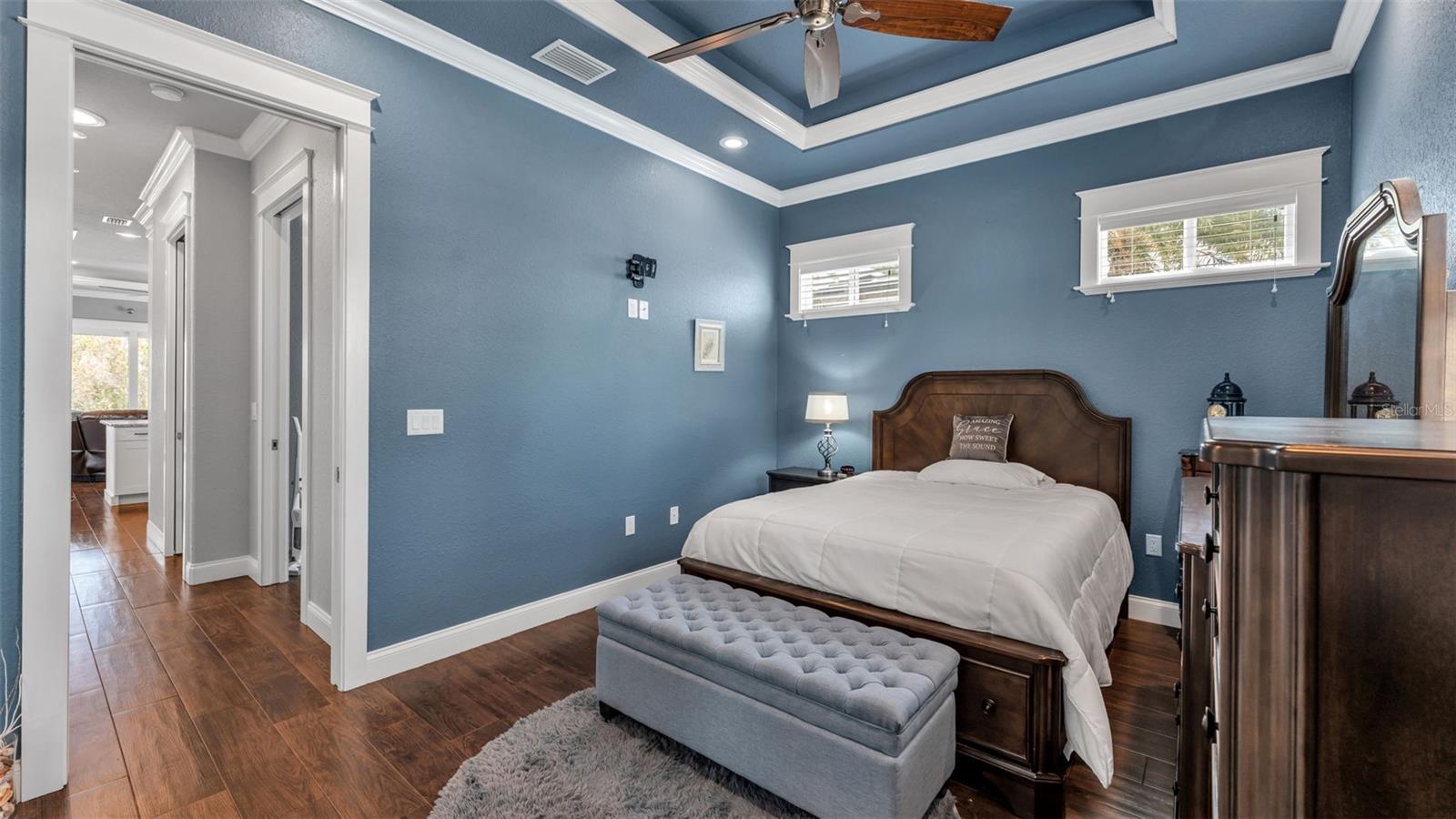 BAY LAKE RESIDENCE - Residential