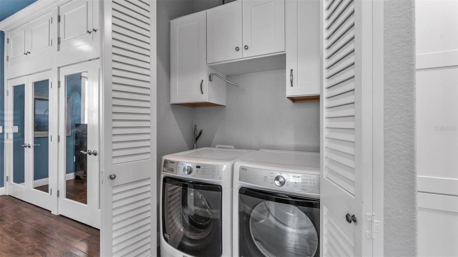 BAY LAKE RESIDENCE - Residential