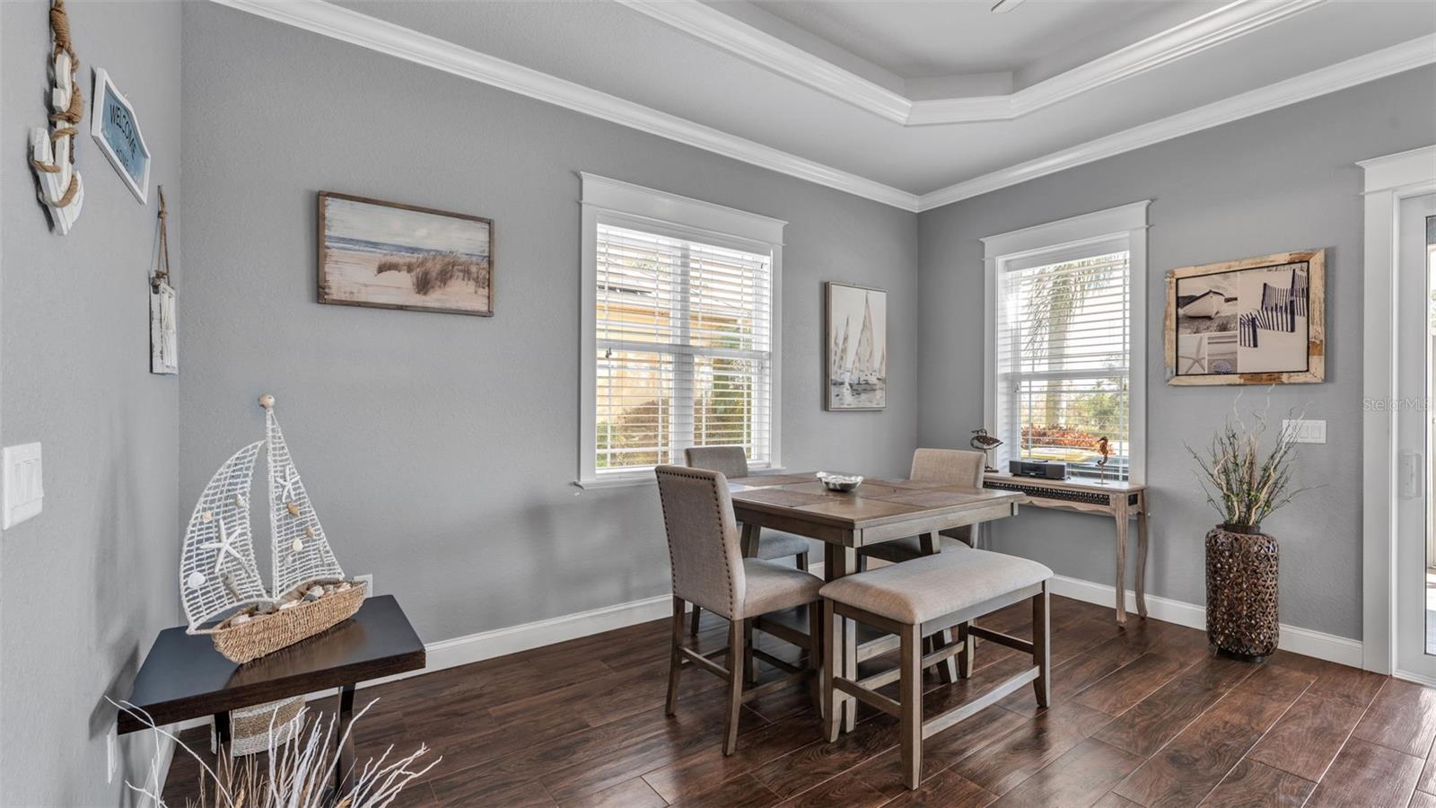 BAY LAKE RESIDENCE - Residential