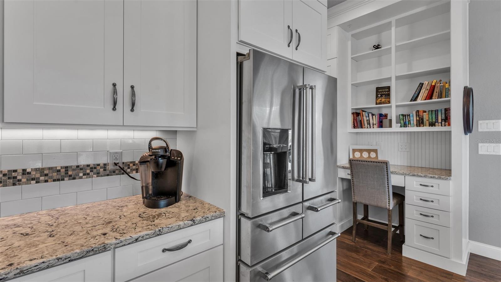 BAY LAKE RESIDENCE - Residential