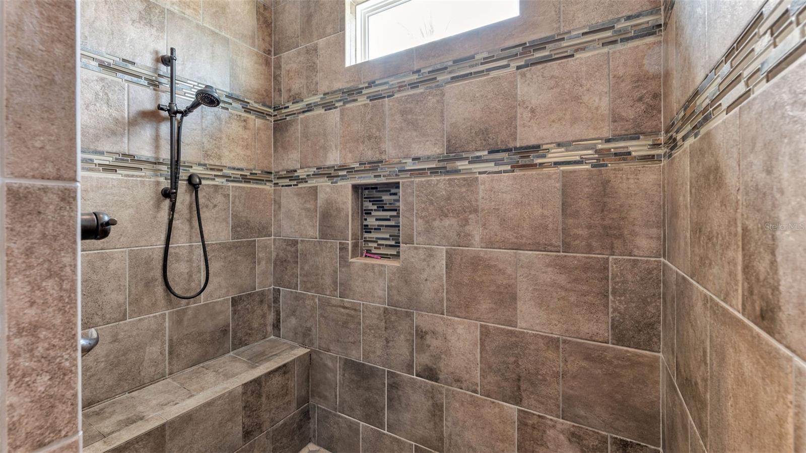 BAY LAKE RESIDENCE - Residential