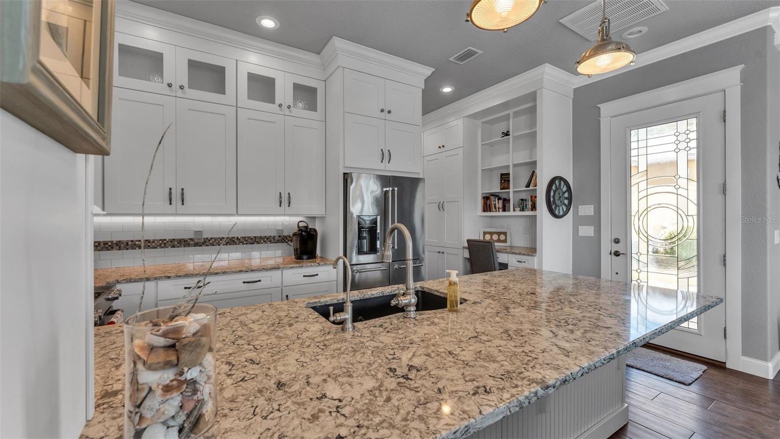 BAY LAKE RESIDENCE - Residential