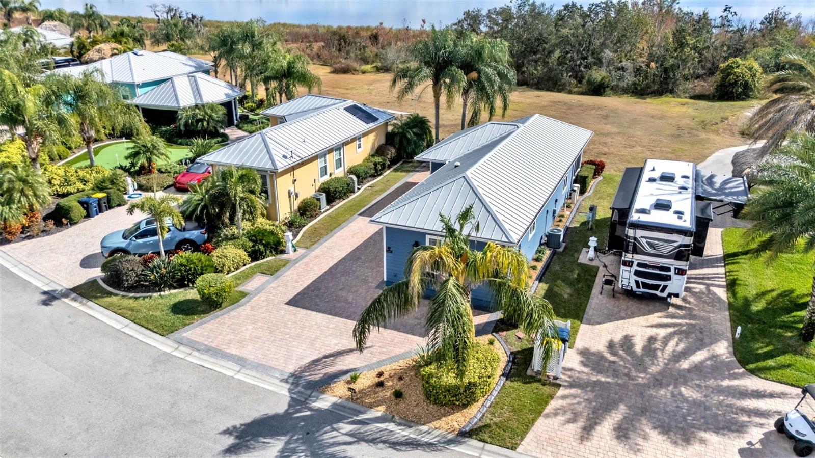 3272 FISH HAWK DRIVE