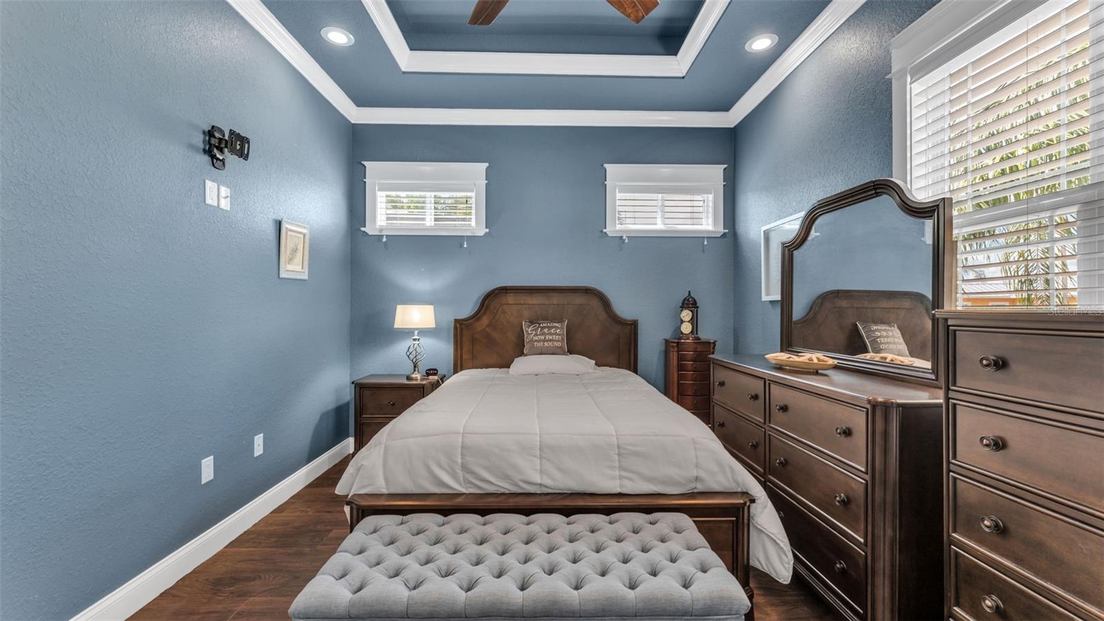 BAY LAKE RESIDENCE - Residential