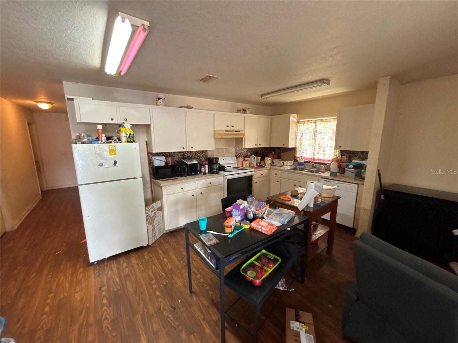 2656 WILLISTON DRIVE