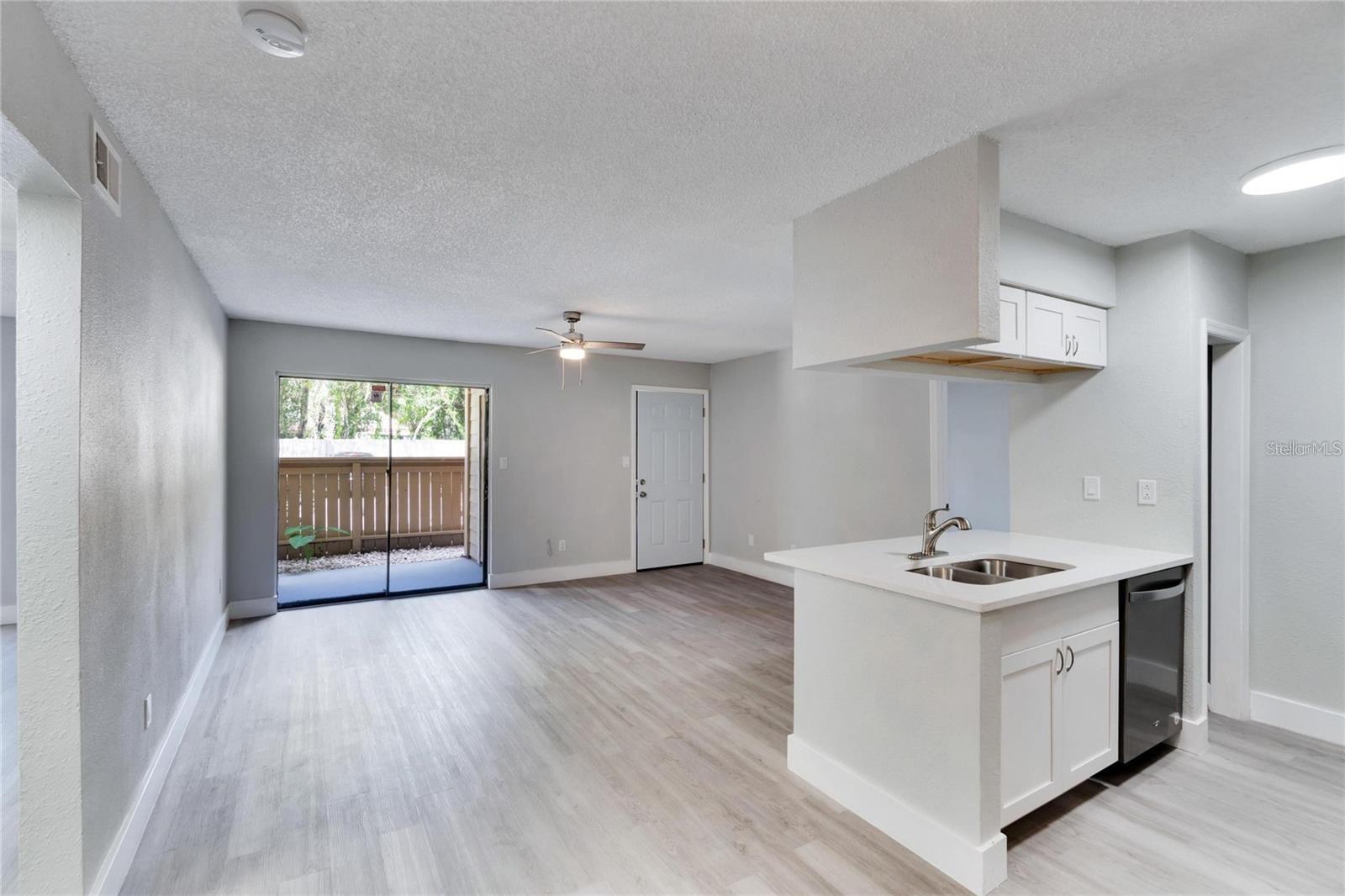 THE GRAND RESERVE CONDO - Residential Lease