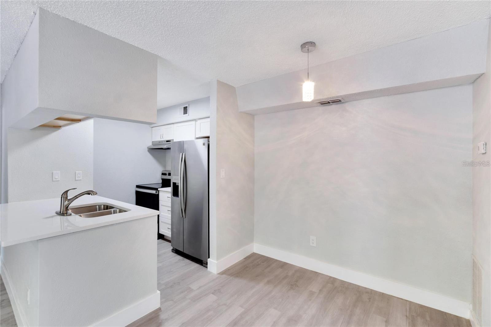 THE GRAND RESERVE CONDO - Residential Lease